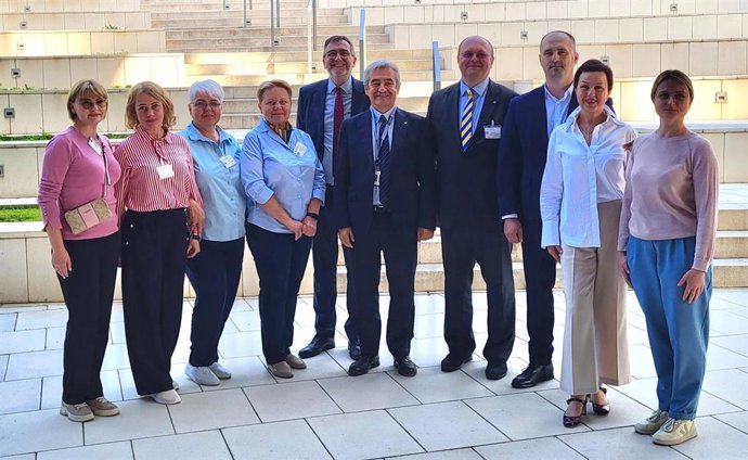 Imatge de la visita de la delegació del Govern d'Ucraïna a l'Agència Catalana del Consum