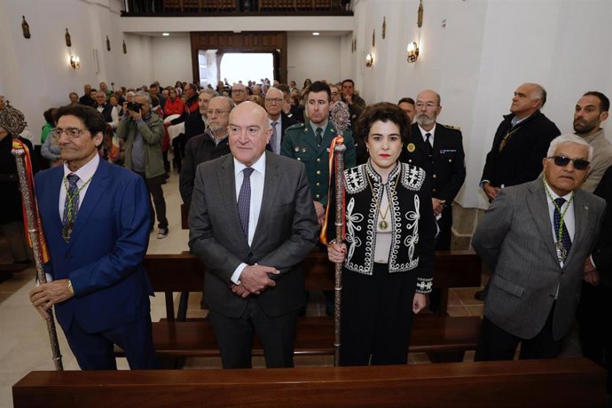 El alcalde, Jesús Julio Carnero, asiste a la eucaristía y posterior romería en honor de San Isidro Labrado en la ermita de San Isidro