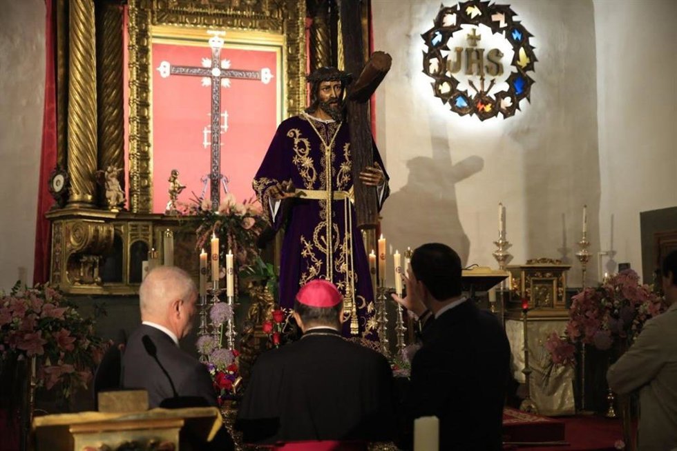 Paso de Nuestro Padre Jesús Nazareno de la Cofradía del Dulce Nombre de León.