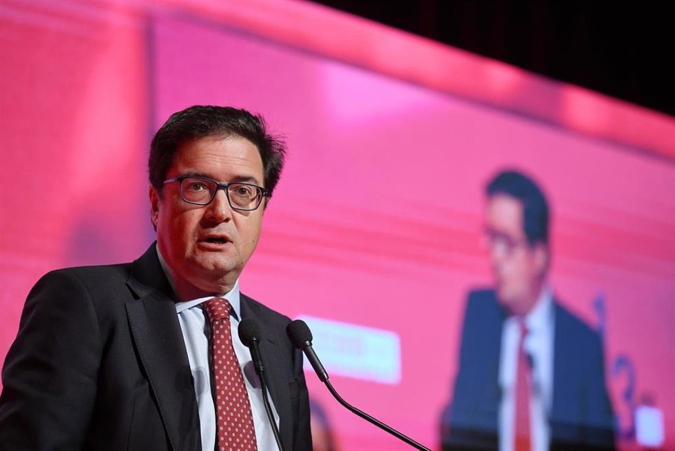 El ministro para la transformación Digital y de la Función Pública, Óscar López, interviene en el Congreso de Comisiones Obreras, en el Auditorio Marcelino Camacho, a 12 de mayo de 2025, en Madrid (España). Comisiones Obreras de Madrid (CC.OO.), que reú