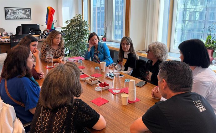 Reunión de las eurodiputadas Sandra Gómez y Leire Pajín con víctimas de la dana