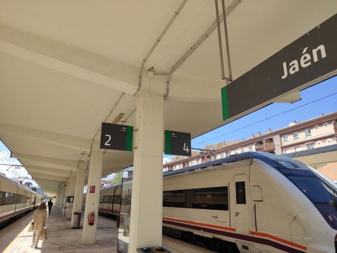 Archivo - Estación de tren de Jaén capital/Archivo