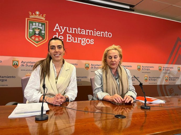 Andrea Ballesteros (I) y Yolanda Barriuso.
