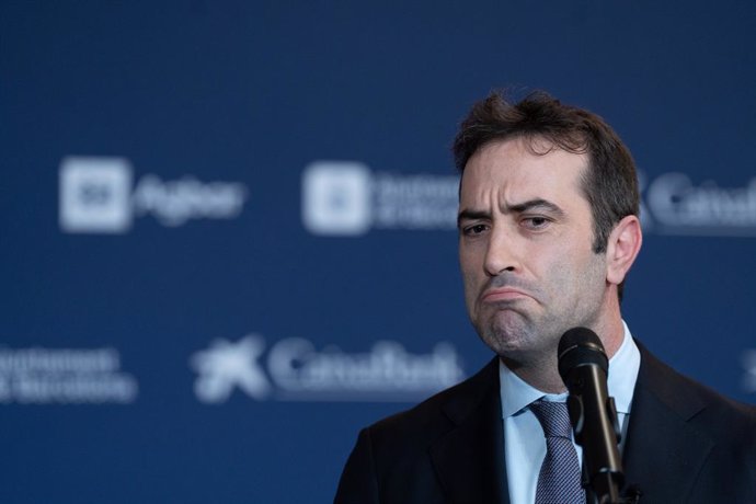 El ministro de Economía, Comercio y Empresa, Carlos Cuerpo, interviene durante a la 40 Reunió Cercle d'Economia, en el Palau de Congresos de Cataluña, a 6 de mayo de 2025, en Madrid (España). La edición de este año se celebra entre ayer y mañana, 7 de may