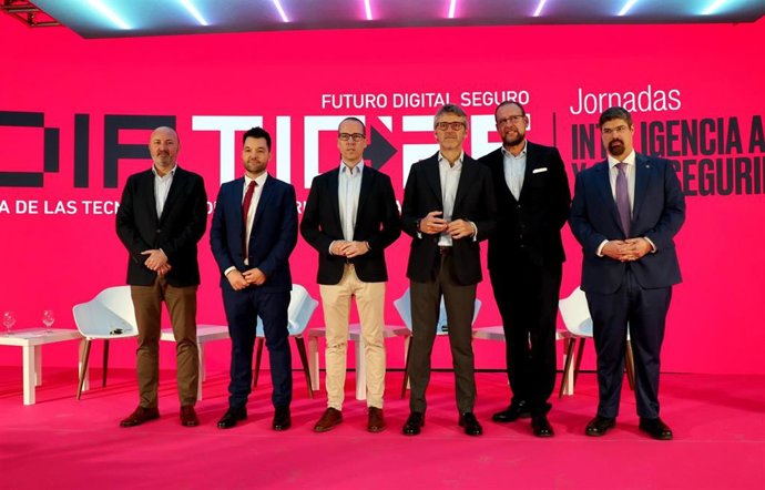 Un Momento De La Inauguración De Las Jornadas Sobre Ciberseguridad E Inteligencia Artificial 'Diatic25'