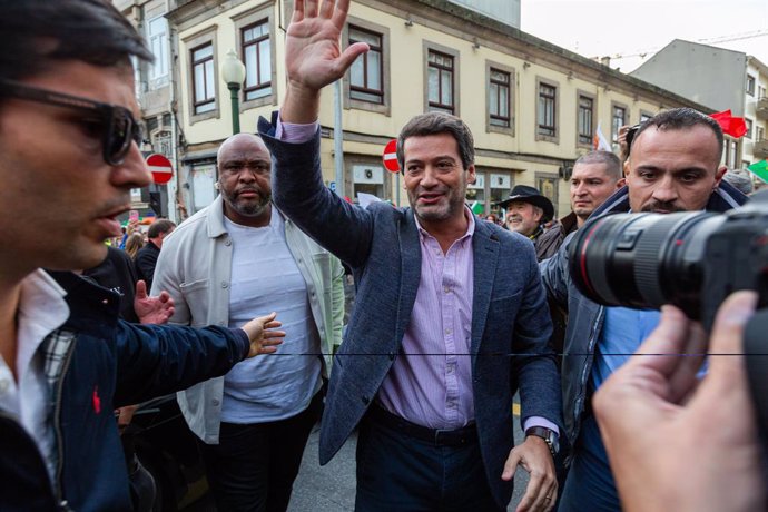 Archivo - November 23, 2024, Porto, Portugal: Chega's president, André Ventura, participates in the demonstration under the motto 'against uncontrolled immigration' and 'insecurity on the streets'. Hundreds of people gathered in PraĂa Marques de Pombal, 