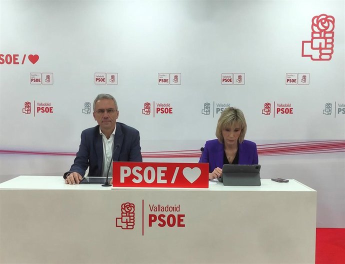 El senador socialista por Valladolid, Javier Izquierdo, junto a la diputada Luisa Sanz.