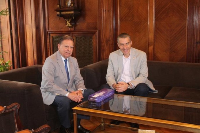 El Real Oviedo afirma que "es mentira" que no hayan pedido instalar la ciudad deportiva en El Asturcón