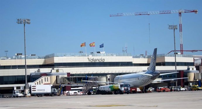 Archivo - Imatge d'arxiu de l'aeroport de València