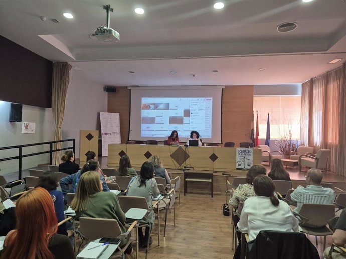 Curso en la Casa de la Mujer de Cáceres