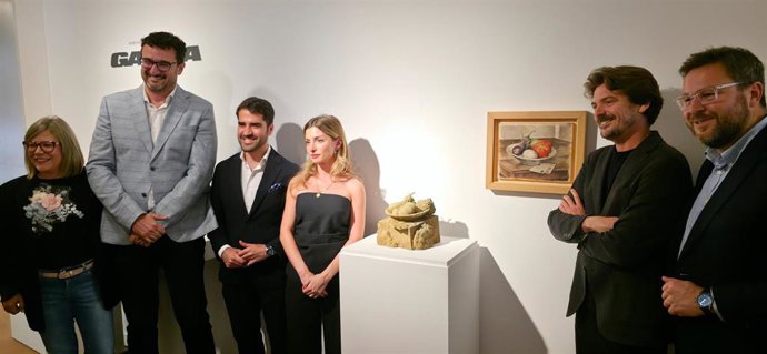 El tatuador Joaquín Ganga ha reinterpretado la obra 'Bodegón del Naipe' del pintor Ramón Gaya