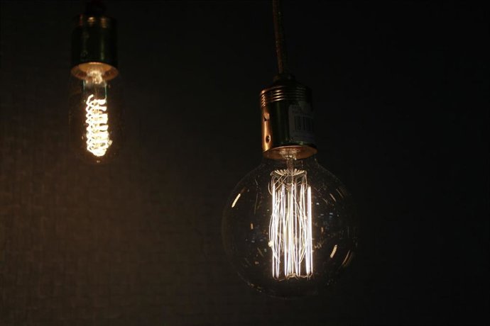 Archivo - Bombilla, bombillas, luz, electricidad, energía