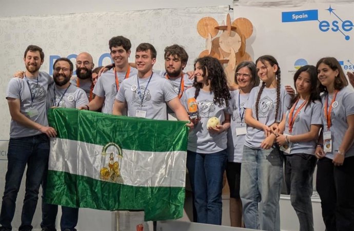 Alumnos del IES Santo Domingo del Puerto campeones del Desafío CanSat.