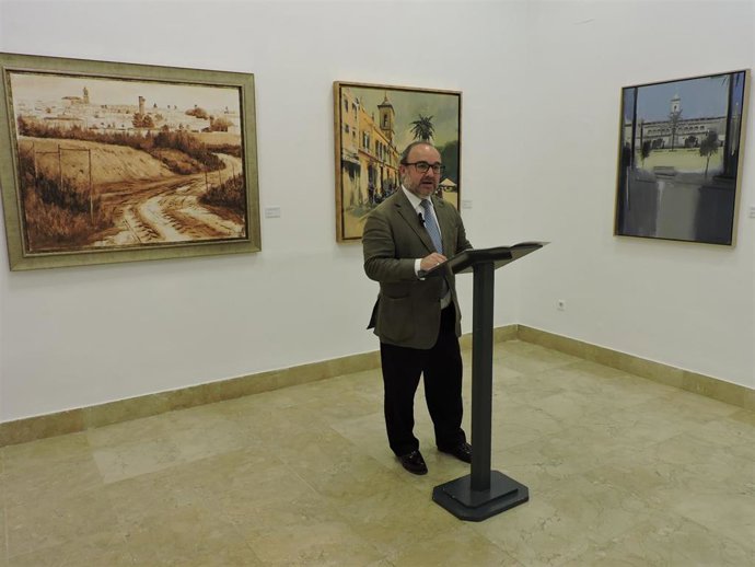 El concejal de Turismo del Ayuntamiento de Arahal, Alberto Sanromán, en la inauguración