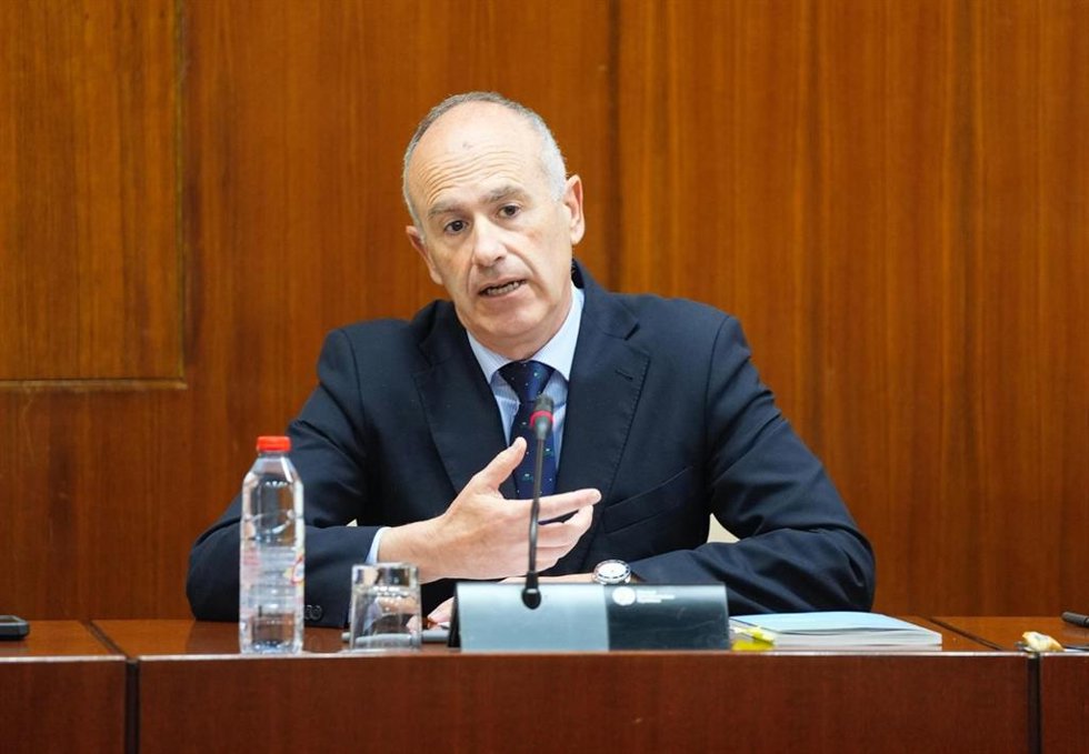El director del Consejo de Transparencia y Protección de Datos de Andalucía, Jesús Jiménez, comparece en comisión parlamentaria.