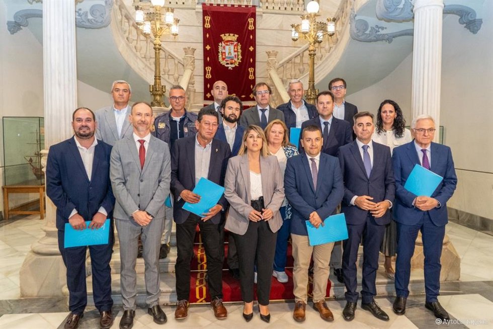 Nace la Mesa del Agua del Campo de Cartagena con un llamamiento unánime a paralizar el recorte del trasvase