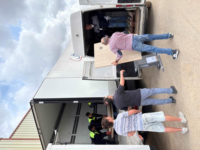 BBVA dona mobles i equips tecnològics a comerços afectats per la DANA a València