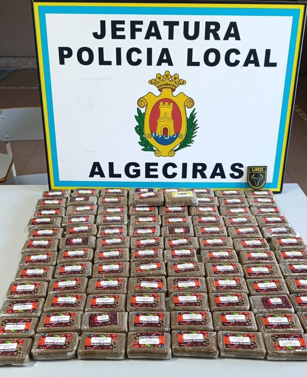 Tabletas de hachís halladas en operativo policial