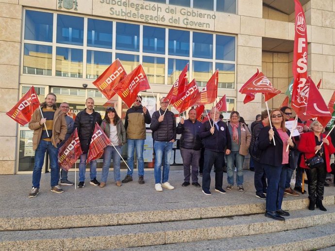 CCOO CONVOCA UNA VAGA EN ESTRANGERIA
