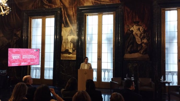 La presidenta de Barcelona Activa, Raquel Gil, en l'acte commemoratiu de l'1 de maig