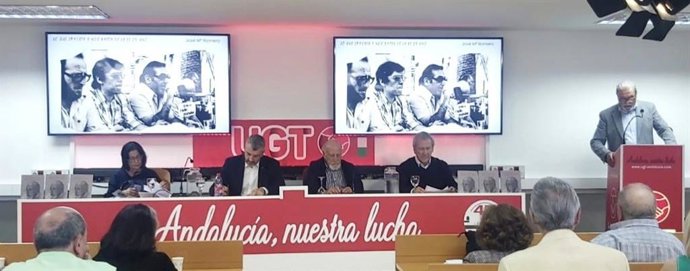 Presentación del libro 'Lo que importa y nos basta es la fe de uno' que recoge las memorias de Pepe Romero.