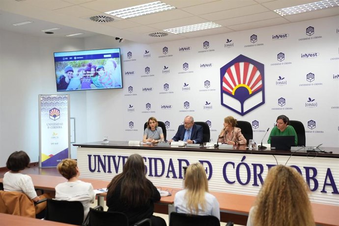 Presentación del programa 'UCO Respiro: Apoyo domiciliario para familias con menores con discapacidad'.