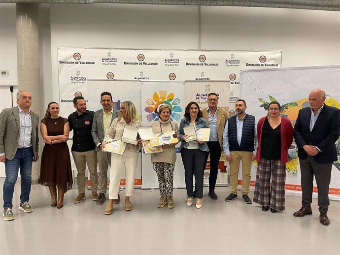 Autoridades y premiados en el concurso 'Dulcería 2025 – Mejor Dulce Alimentos de Valladolid' organizado por la Diputación de Valladolid