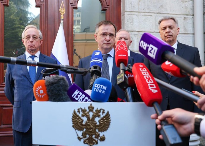 El asesor presidencial ruso Vladimir Medinski