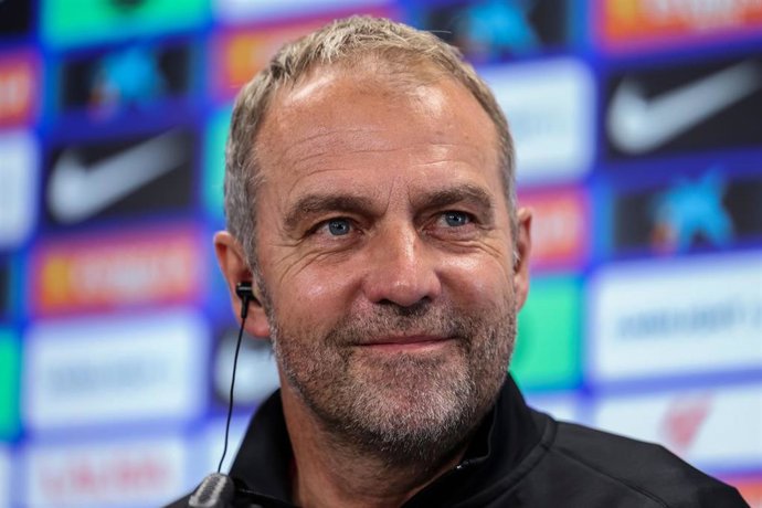 14 May 2025, Spain, Barcelona: Barcelona head coach Hansi Flick attends a press conference during the training day, ahead the Spanish Primera Division soccer match against RCD Espanyol. Photo: Javier Borrego/IPA via ZUMA Press/dpa