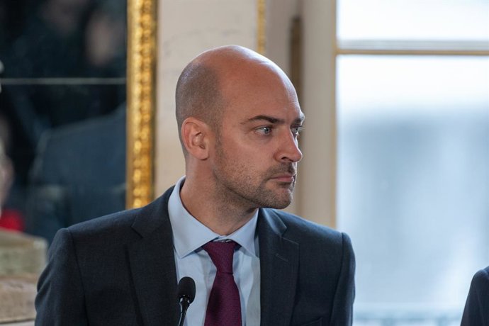 Archivo - Arquivo - O ministro das Relações Exteriores da França, Jean-Noel Barrot, em uma coletiva de imprensa em Varsóvia, capital da Polônia (arquivo)