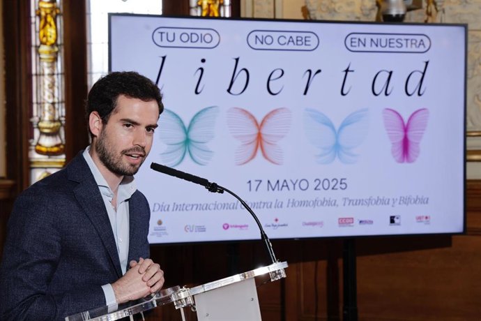 Rodrigo Nieto, durante la presentación de los actos por el Día Internacional contra la LGTBIfobia.