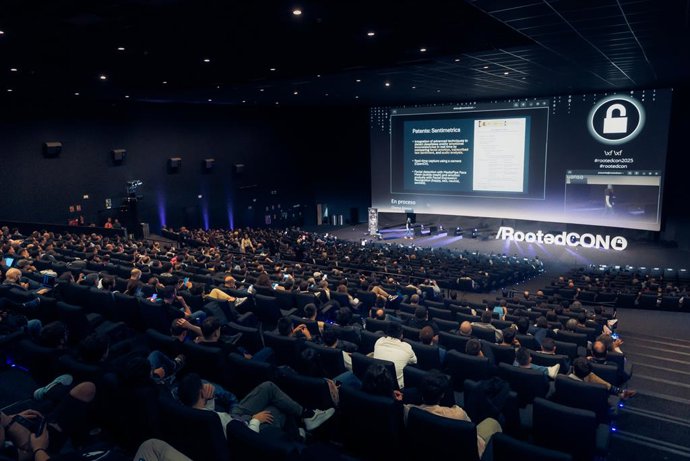 Imagem da 15ª edição da RootedCON, realizada em Kinépolis, Madri, em março de 2025.