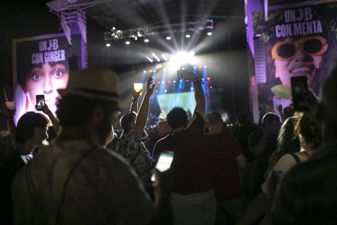 Archivo - Festival Interestelar Sevilla. Ambiente del público en el segundo día del festival (imagen de archivo)