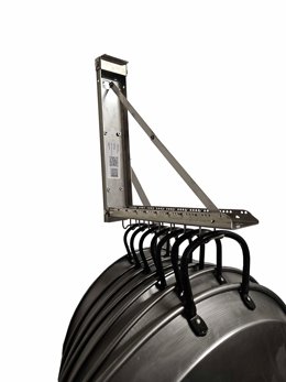 Cuelga hasta 8 paellas