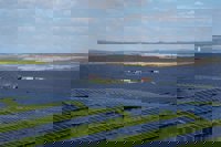 Controlado un incendio en una planta fotovoltaica de Salteras (Sevilla) con dos herido leve