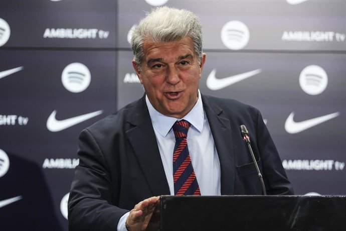 Archivo - FC Barcelona President Joan Laporta attends his press conference in response to recent releases on the Olmo case at Ciudad Esportiva Joan Gamper on January 14, 2025 in Sant Joan Despi, Barcelona, Spain.
