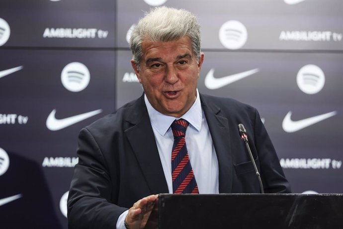 Archivo - FC Barcelona President Joan Laporta attends his press conference in response to recent releases on the Olmo case at Ciudad Esportiva Joan Gamper on January 14, 2025 in Sant Joan Despi, Barcelona, Spain.