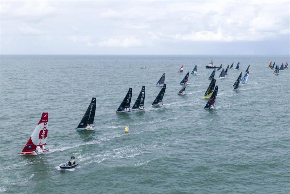 Archivo - La flota durante la salida de una de las etapas de la edición anterior de La Solitaire du Figaro