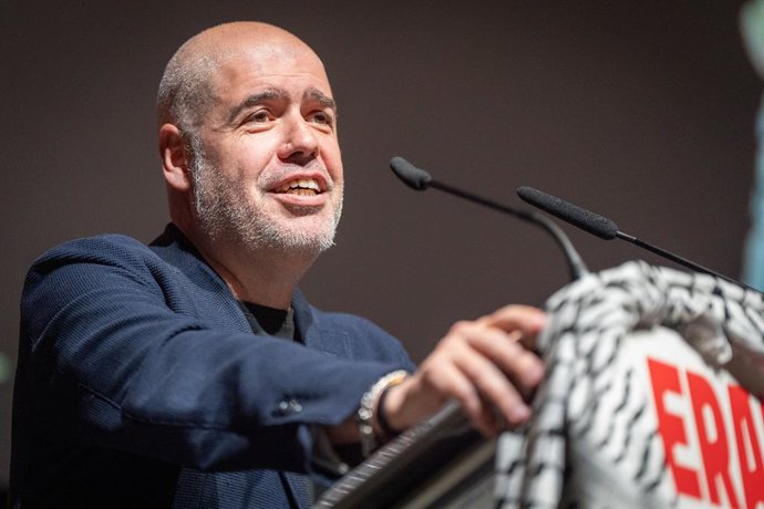 El secretario general de CCOO, Unai Sordo, interviene durante el XIII Congreso Confederal de CCOO Euskadi, en el Palacio de Congresos Europa, a 16 de mayo de 2025, en Vitoria-Gasteiz, Álava, País Vasco (España). Durante el congreso, celebrado los días 15 