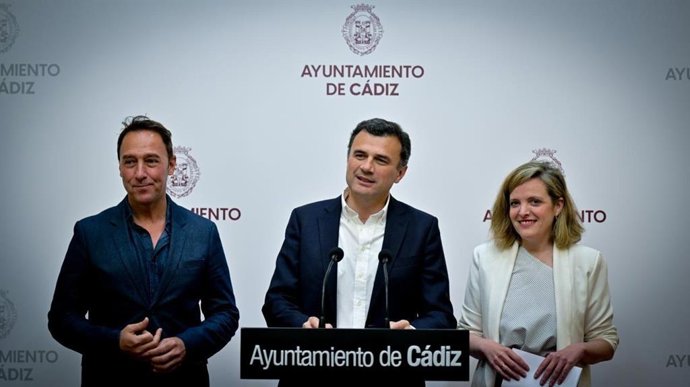 El alcalde de Cádiz, Bruno García, en rueda de prensa.