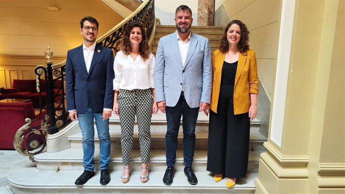 Archivo - Los integrantes del grupo parlamentario de MÉS per Mallorca, Ferran Rosa, Maria Ramon, Lluís Apesteguia y Marta Carrió.