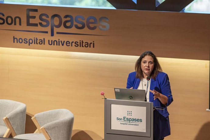 La consellera de Salud, Manuela García, asiste a la VII Jornada del Programa Paciente Activo de Baleares