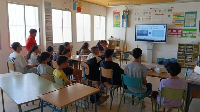 Este evento ha contado con unas jornadas formativas desarrolladas en el CEIP Virgen de la Cabeza de Canillas en el que han participado 50 estudiantes de ocho a 13 años.