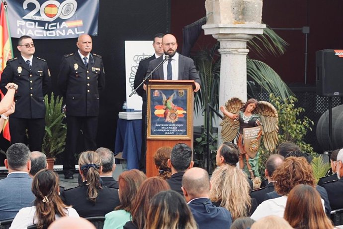 Acto de entrega de las Medallas y Diplomas de la Asociación Santo Ángel de la Policía Nacional.