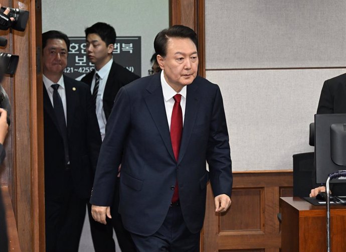 SEOUL, April 21, 2025  -- South Korea's ousted President Yoon Suk-yeol attends the second hearing of his criminal trial over insurrection charges in Seoul, South Korea, April 21, 2025.