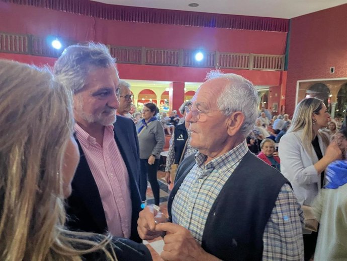 Diputación de Almería impulsa el proyecto 'Cuidarte', talleres artesanales dirigidos a los mayores