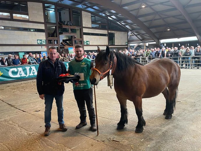 Marcelino Marcos, a la izquierda
