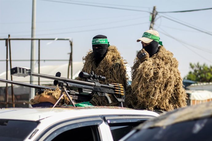 Archivo - 11 de novembro de 2019: Gaza, Palestina. 11 de novembro de 2019. As Brigadas Izz al-Din al-Qassam realizam uma marcha militar em Khan Younis, no sul da Faixa de Gaza.  O porta-voz do Izz al-Din Qassam, Abu Obeida, discursou durante o evento. As 