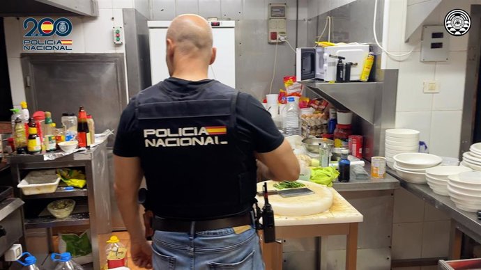 Sucesos.- Desmantelan en Gran Canaria un casino ilegal que operaba oculto en el sótano de un restaurante asiático