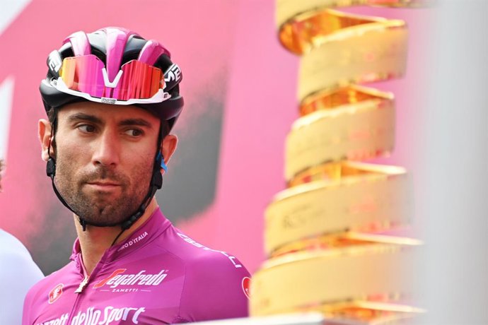 Archivo - 06 de outubro de 2020, Itália, Catania: O ciclista italiano Diego Ulissi, da UAE Team Emirates, é visto no início da quarta etapa da corrida de ciclismo Giro d'Italia 2020, 140 km de Catania a Villa. Foto: Gian Mattia D'alberto/LaPresse via ZUMA